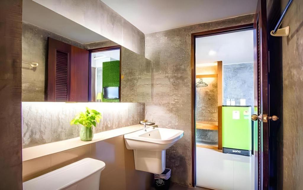B2 Green Boutique And Budget Hotel Chiang Mai Exterior photo