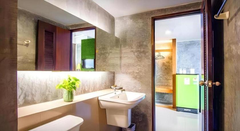 B2 Green Boutique And Budget Hotel Chiang Mai Exterior photo